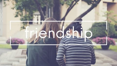 우정에 관한 성경 구절 ― 친구와 화목하게 지내는 법을 배우다